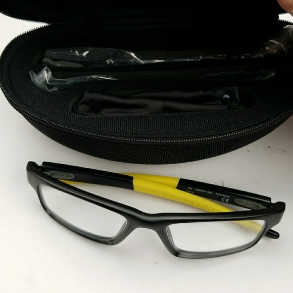 oakley crosslink case